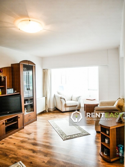 Apartament spatios cu 3 camere de inchiriat in zona - Pacurari
