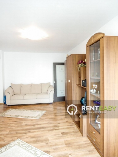 Apartament spatios cu 3 camere de inchiriat in zona - Pacurari