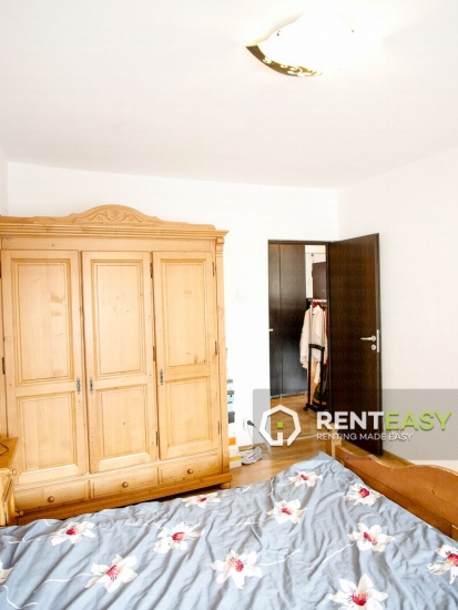 Apartament spatios cu 3 camere de inchiriat in zona - Pacurari