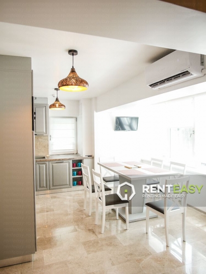 Apartament spatios cu 2 camere de inchiriat in zona Hala Centrala