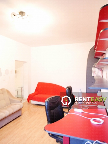 Apartament spatios cu 2 camere de inchiriat in zona Centrala - Cuza Voda