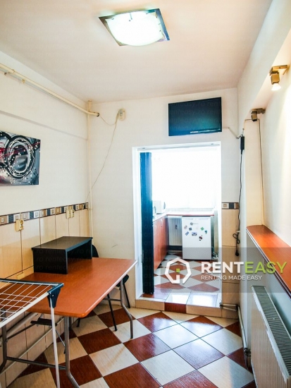Apartament spatios de inchiriat cu o camera zona Hala Centrala