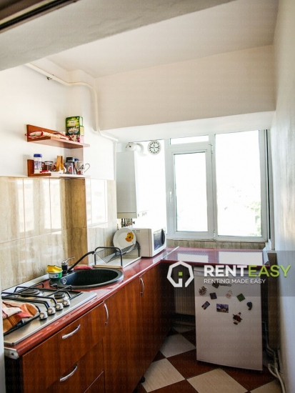 Apartament spatios de inchiriat cu o camera zona Hala Centrala