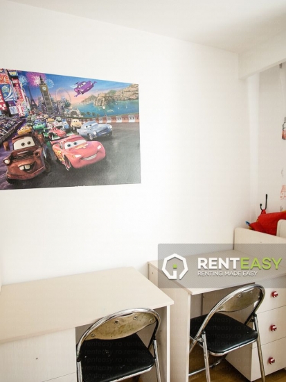 Apartament spatios cu 3 camere de inchiriat in Centru - zona Palas