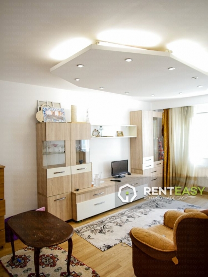 Apartament spatios cu 3 camere de inchiriat in Centru - zona Palas