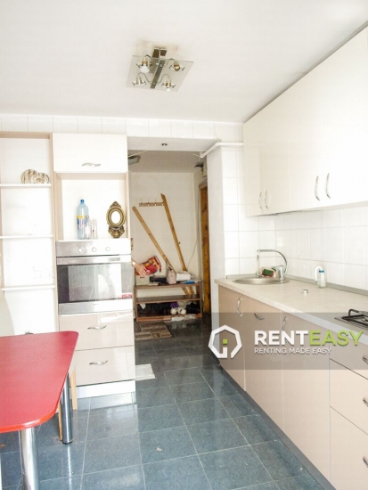 Apartament spatios cu 3 camere de inchiriat in Centru - zona Palas