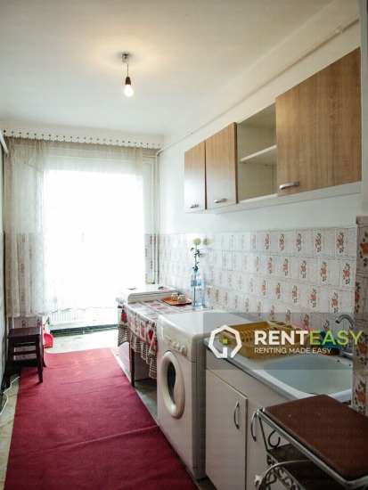 Apartament cu 3 camere de inchiriat in Centru - zona Independetei Blvd.