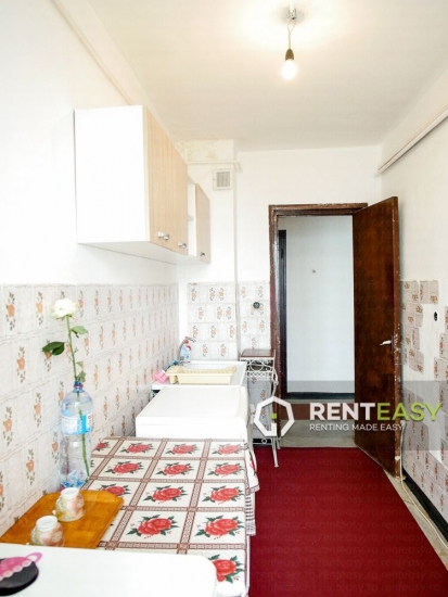 Apartament cu 3 camere de inchiriat in Centru - zona Independetei Blvd.