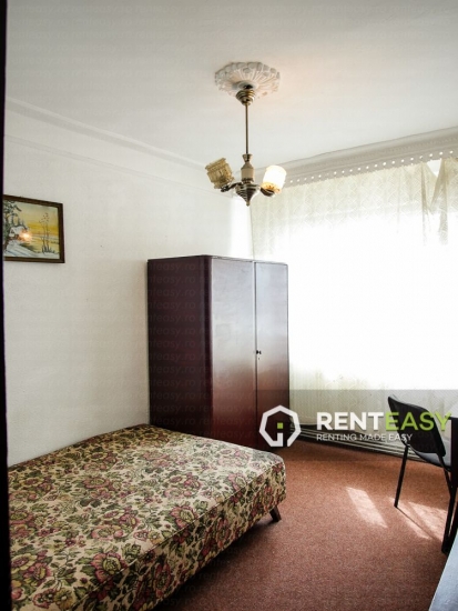 Apartament cu 3 camere de inchiriat in Centru - zona Independetei Blvd.