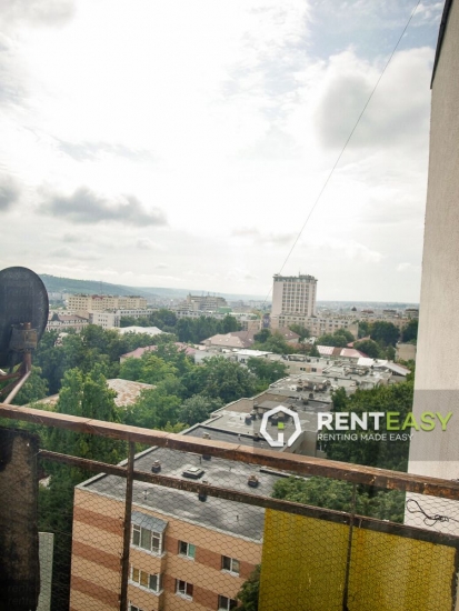 Apartament cu 3 camere de inchiriat in Centru - zona Independetei Blvd.
