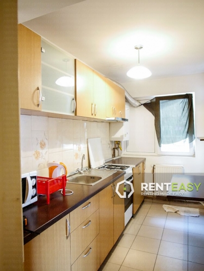 Apartament spatios cu 3 camere de inchiriat in Centru - zona Piata Unirii