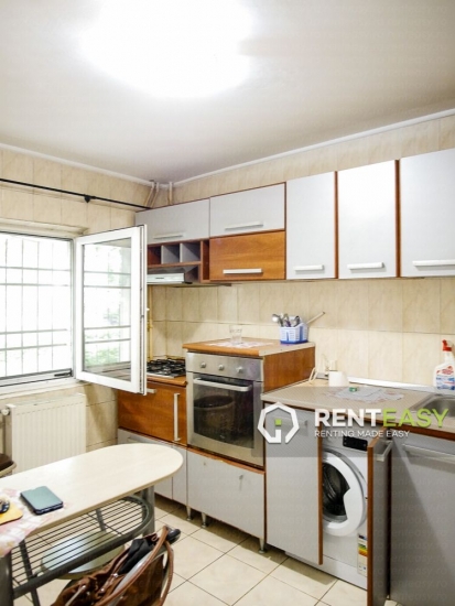 Apartament cu 2 camere de inchiriat in zona Centrala - Podul de Fier