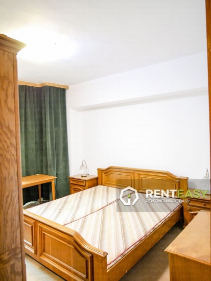 Apartament spatios cu 4 camere de inchiriat in zona Pacurari