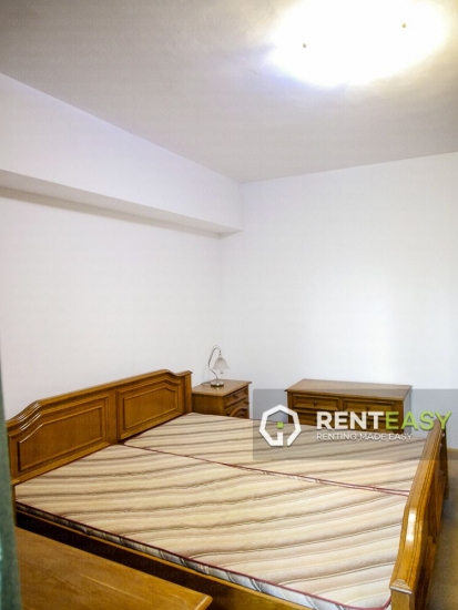Apartament spatios cu 4 camere de inchiriat in zona Pacurari