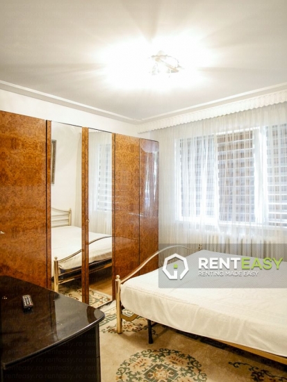 Apartament spatios cu 2 camere de inchiriat in zona Podu Ros