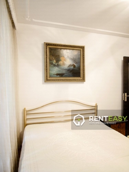 Apartament spatios cu 2 camere de inchiriat in zona Podu Ros
