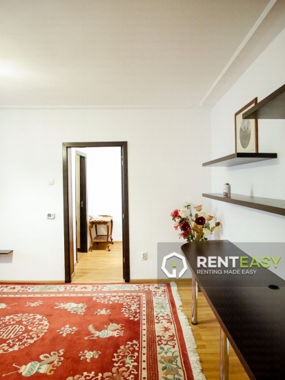 Apartament spatios cu 2 camere de inchiriat in zona Podu Ros