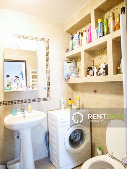 Prima Inchiriere! Apartament cu 2 camere in zona Podu Ros