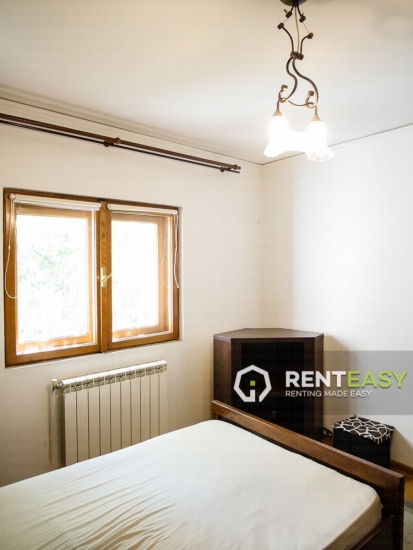 Apartament spatios cu 4 camere de inchiriat pe Blvd Independentei
