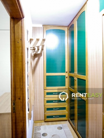 Apartament spatios cu 4 camere de inchiriat pe Blvd Independentei