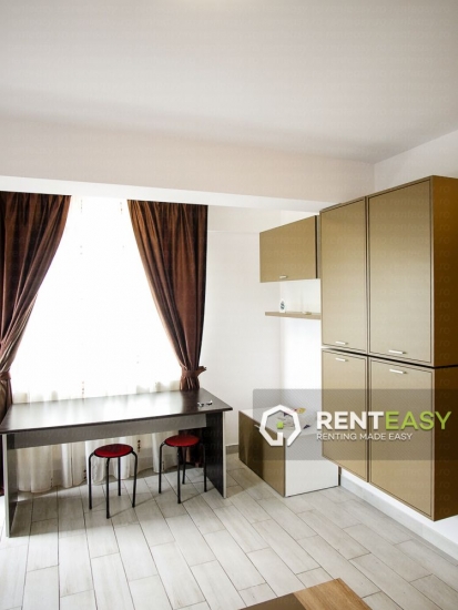 Apartament spatios cu o camera de inchiriat in zona Bucsinescu