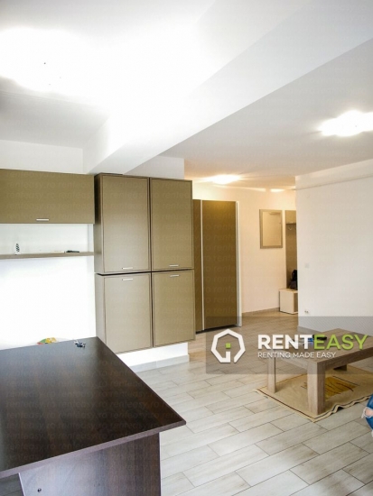 Apartament spatios cu o camera de inchiriat in zona Bucsinescu