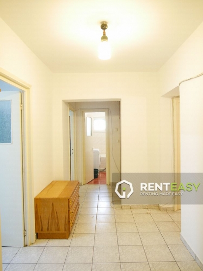Apartament cu 3 camere de inchiriat in zona Arcu