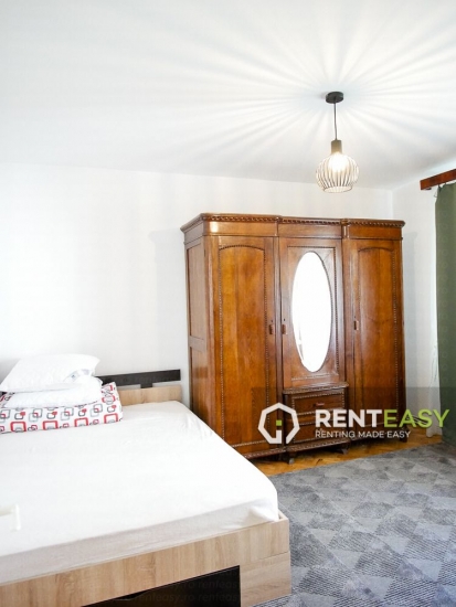Apartament cu 3 camere de inchiriat in zona Arcu