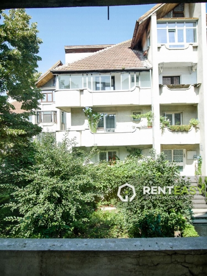 Apartament cu 3 camere de inchiriat in zona Arcu