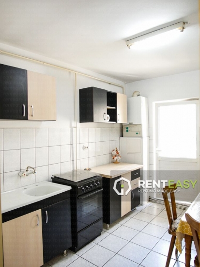 Apartament cu 3 camere de inchiriat in zona Arcu