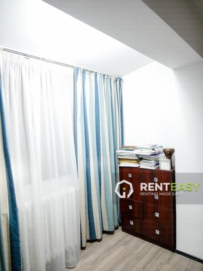 Apartament cu o camera si terasa de inchiriat in zona Centrala