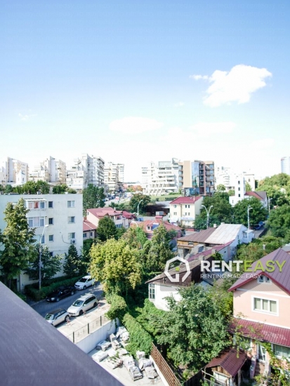 Apartament cu 2 camere decomandat de inchiriat in zona Palas bloc nou
