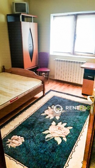 Apartament cu 3 camere de inchiriat situat in zona Garii
