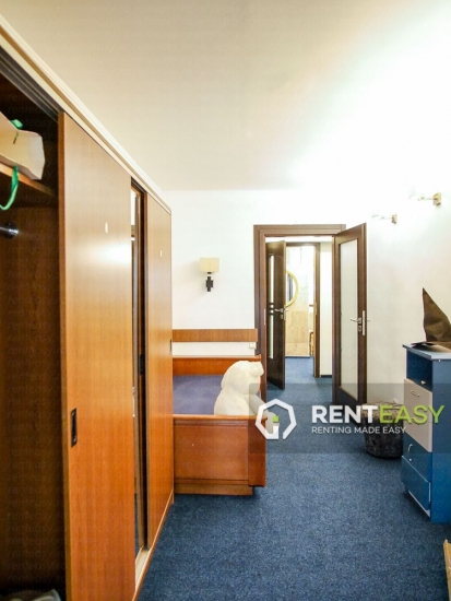 Apartament decomandat cu 3 camere de inchiriat in zona Stefan cel Mare