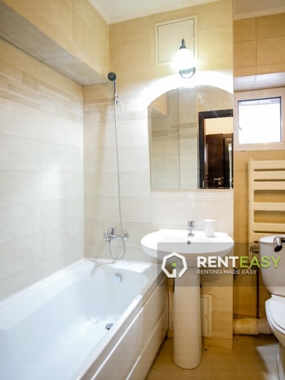 Apartament decomandat cu 3 camere de inchiriat in zona Stefan cel Mare