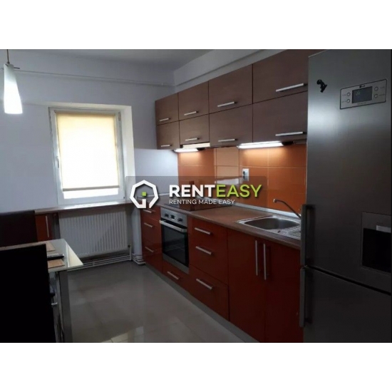 Apartament cu 3 camere de inchiriat situat in zona Tatarasi
