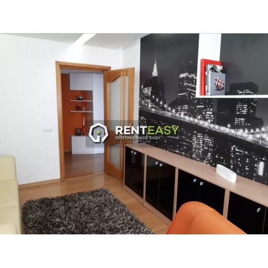 Apartament cu 3 camere de inchiriat situat in zona Tatarasi