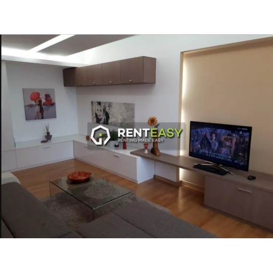 Apartament cu 3 camere de inchiriat situat in zona Tatarasi
