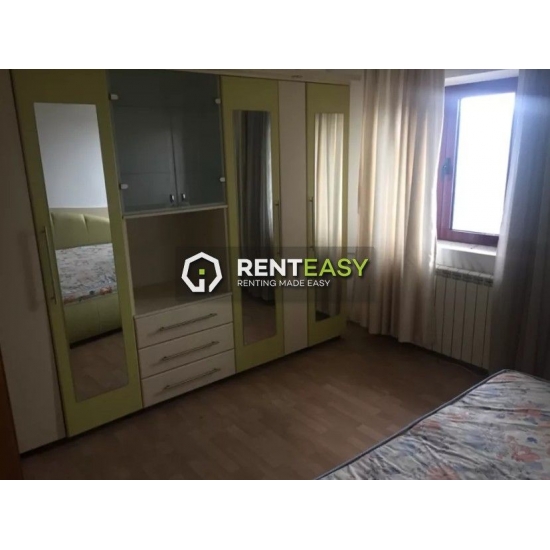 Apartament cu 4 camere de inchiriat situat in zona Garii