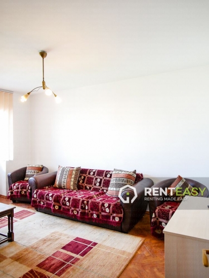 Apartament cu 4 camere de inchiriat situat pe Independentei
