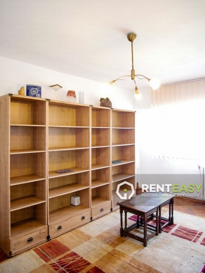 Apartament cu 4 camere de inchiriat situat pe Independentei