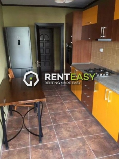 Apartament cu 3 camere de inchiriat situat in zona Stefan cel Mare