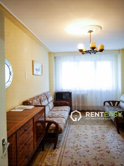 Apartament cu 3 camere de inchiriat in zona Moldova Mall