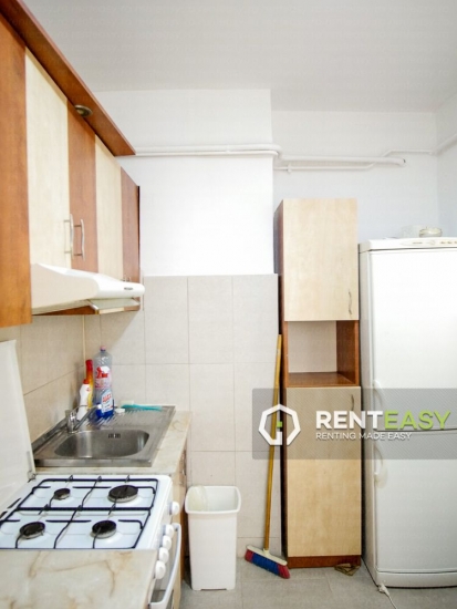 Apartament cu 3 camere de inchiriat in zona Moldova Mall