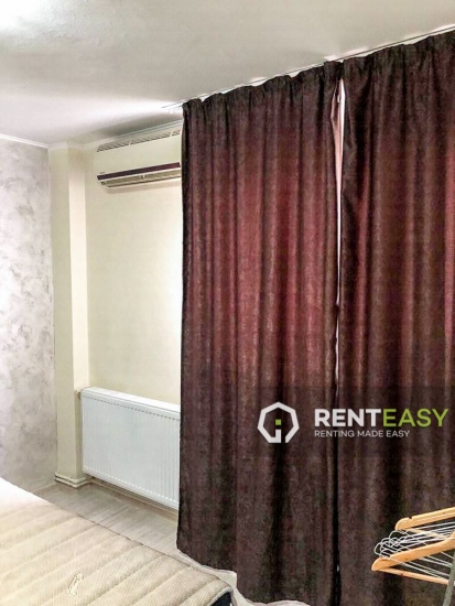 Apartament cu 3 camere de inchiriat situat in Piata Unirii
