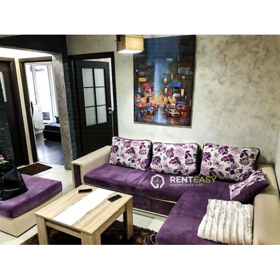 Apartament cu 3 camere de inchiriat situat in Piata Unirii