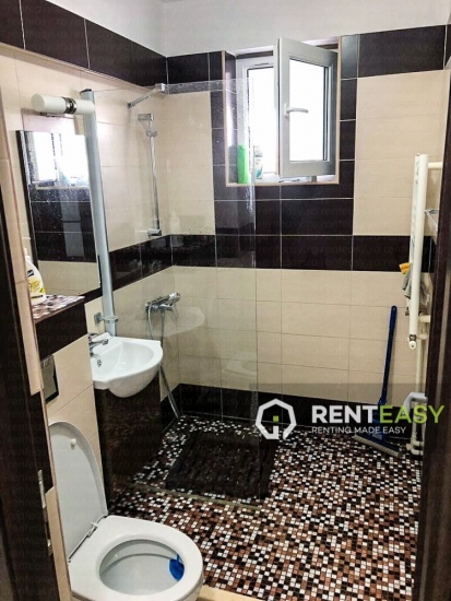 Apartament cu 3 camere de inchiriat situat in Piata Unirii