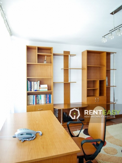 Casa cu 4 camere de inchiriat in zona Copou