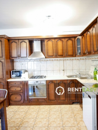 Casa cu 4 camere de inchiriat in zona Copou