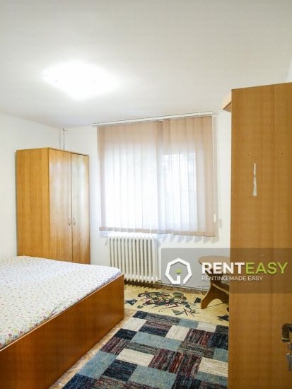 Apartament cu 3 camere de inchiriat situat in zona Podul de Fier